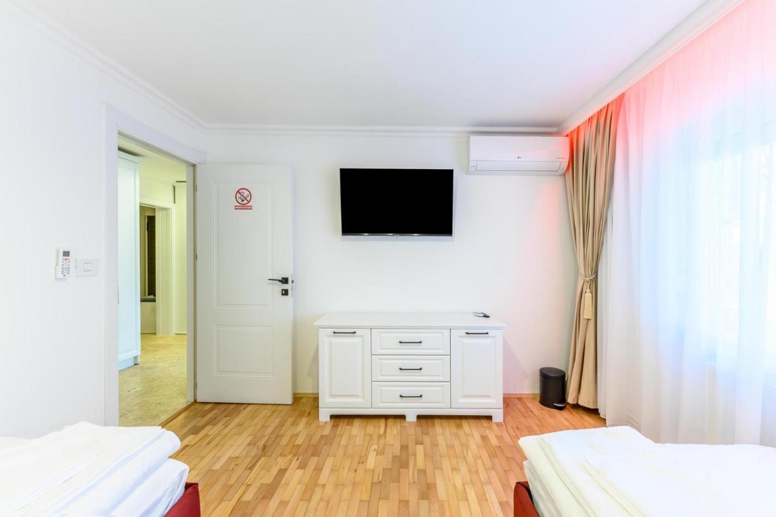 Five Stars Apartment Timişoara Buitenkant foto