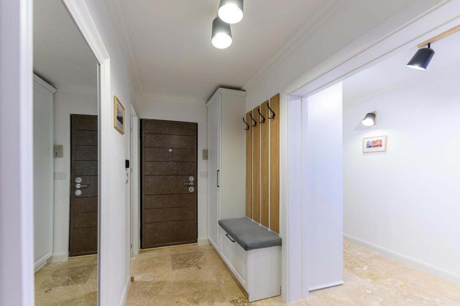 Five Stars Apartment Timişoara Buitenkant foto